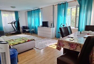 Casă cu 5 camere cu Teren 4200 Mp în Central - 2