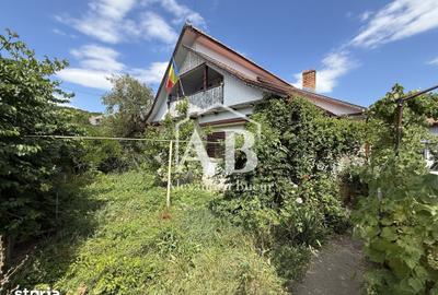 Casă cu 4 camere cu Teren 861 Mp în Central