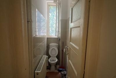 Apartament cu 2 camere decomandat, mobilat în Capitale - 11