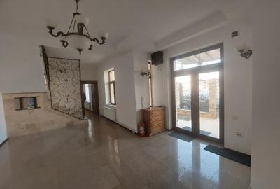 Casă individuală cu 7 camere cu Canalizare în Tomis II - 13