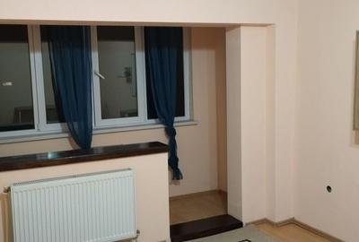 Apartament cu 2 camere decomandat în Obor