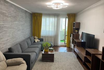Apartament cu 3 camere decomandat în Pantelimon