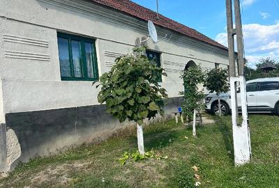 Casă cu 3 camere cu Teren 1100 Mp în Giroc