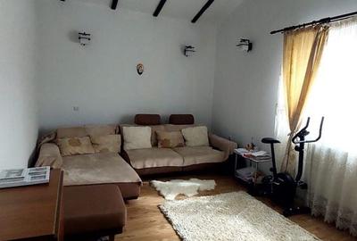 Apartament cu 4 camere decomandat în Obcini