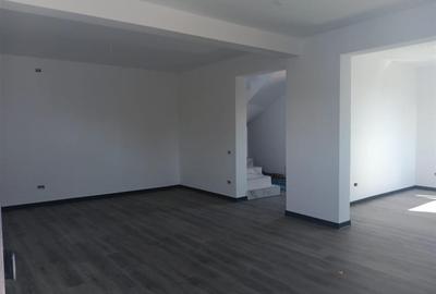 Casă individuală cu 4 camere cu Teren 330 Mp în Valea Adâncă - 5