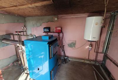 Casă cu 3 camere în Hătcărău