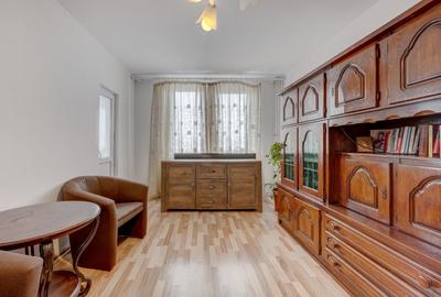 Apartament cu 3 camere, mobilat în Rahova