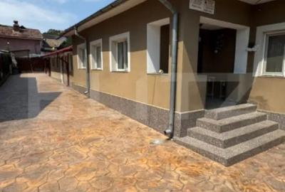 Casă cu 5 camere cu Teren 390 Mp în Central