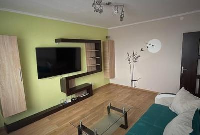 Apartament cu 2 camere decomandat în Eroii Revoluției