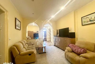 Casă cu 6 camere cu Teren 214 Mp în Central