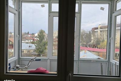 Apartament cu 3 camere semidecomandat în Central - 9