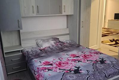 Apartament cu 3 camere decomandat în Exterior Vest
