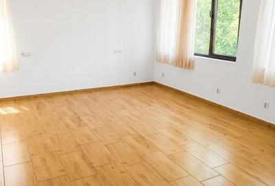 Casă cu 4 camere cu Teren 400 Mp în Exterior Vest