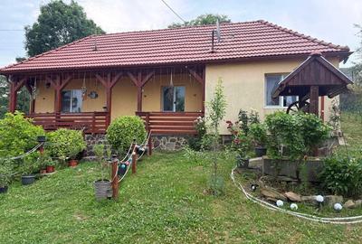 Casă cu 2 camere în Fotoș - 3
