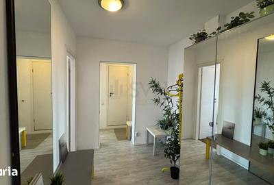 Apartament cu 3 camere semidecomandat în Ștefan cel Mare
