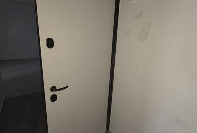 Apartament cu 3 camere în Est