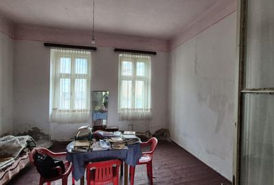 Casă individuală cu 7 camere cu Teren 666 Mp în Aiud