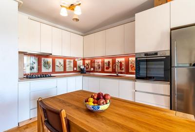 Apartament cu 2 camere semidecomandat, mobilat în Iris