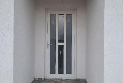 Casă cu 4 camere cu Teren 490 Mp în Săbăreni