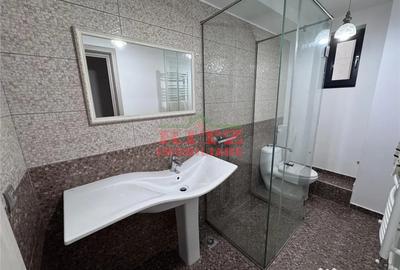 Casă cu 4 camere cu Teren 560 Mp în Central - 18
