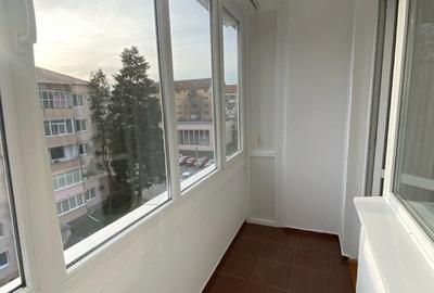 Apartament cu 2 camere decomandat în Exterior Vest - 2