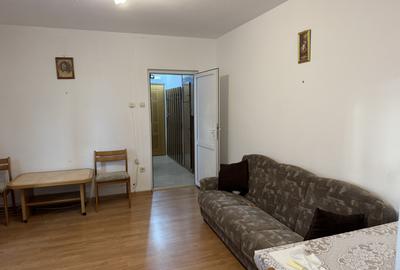 Apartament cu 2 camere nedecomandat, mobilat în Cedonia