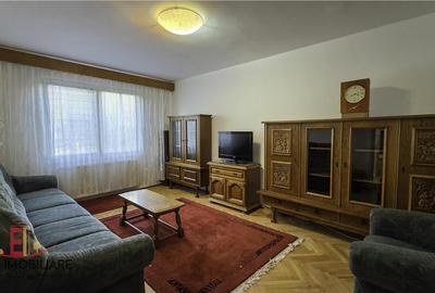 Apartament cu 3 camere decomandat în Tudor