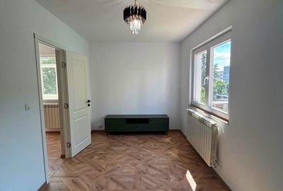 Apartament cu 3 camere în Central - 1