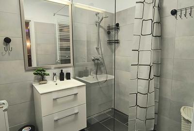 Apartament cu 2 camere decomandat în Nicolina