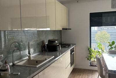 Casă cu 4 camere cu Teren 4000 Mp în Cârcea - 6