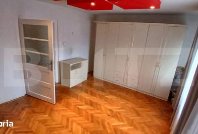 Casă cu 4 camere cu Teren 1182 Mp în Central