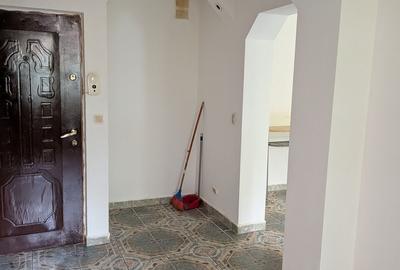 Apartament cu 2 camere semidecomandat în Calea București