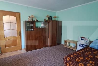 Casă cu 10 camere cu Teren 5500 Mp în Hârseni - 3