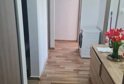 Apartament cu 3 camere decomandat în 1 Decembrie - 1