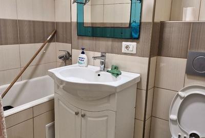 Apartament cu 2 camere decomandat în Trivale