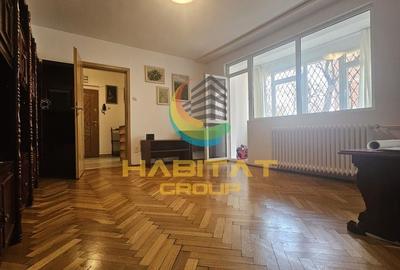 Apartament cu 3 camere semidecomandat în Teiul Doamnei