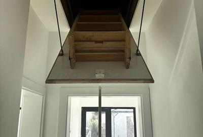 Casă cu 4 camere cu Teren 250 Mp în Bucium