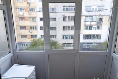 Apartament cu 2 camere semidecomandat în Micro 4