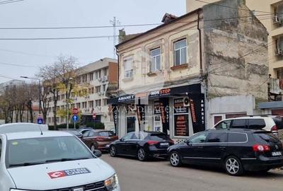Casă individuală cu 6 camere cu Canalizare în Central - 1