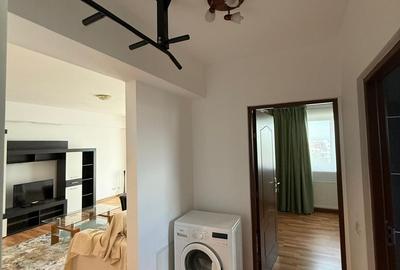 Apartament cu 3 camere semidecomandat în Central