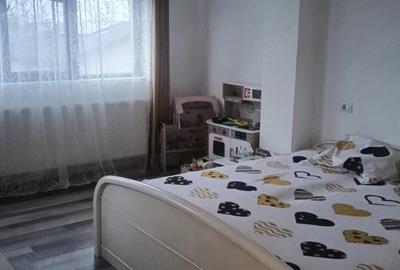 Apartament cu 2 camere decomandat în Malu Mare