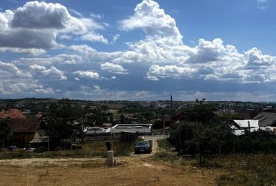 Teren de 1000 mp, în Oncea