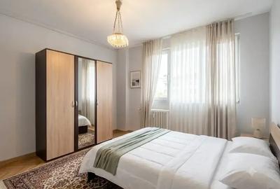 Apartament cu 2 camere semidecomandat, mobilat în 1 Mai