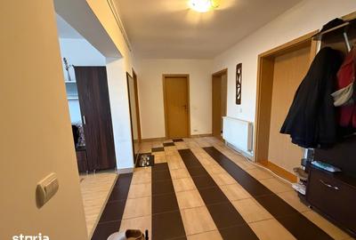 Apartament cu 3 camere decomandat în Șelimbăr