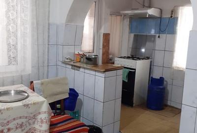 Casă cu 4 camere în Central - 6