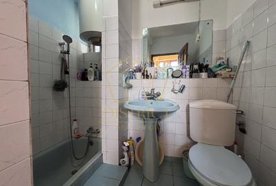 Casă individuală cu 7 camere cu Canalizare în Central - 19