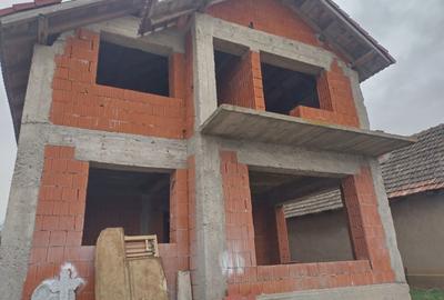 Casă cu 4 camere în Central - 8