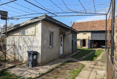 Casă cu 3 camere în Unirea