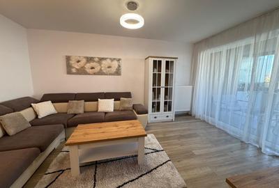Apartament cu 2 camere decomandat în Tractorul