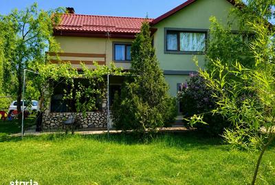 Casă cu 4 camere cu Teren 1035 Mp în Vadu Pașii